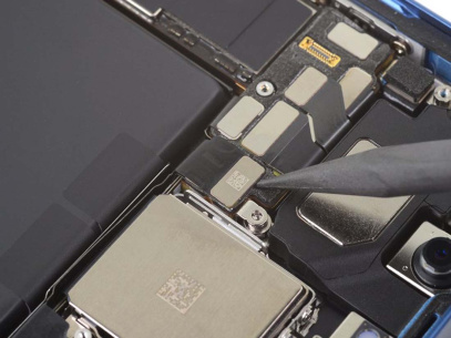 Замена вибромотора iPhone 13 mini