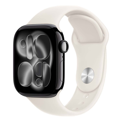 Apple Watch Series 11, 42 мм корпус из алюминия цвета «Jet Black», ремешок Sport Band размера S/M цвета «Starlight»