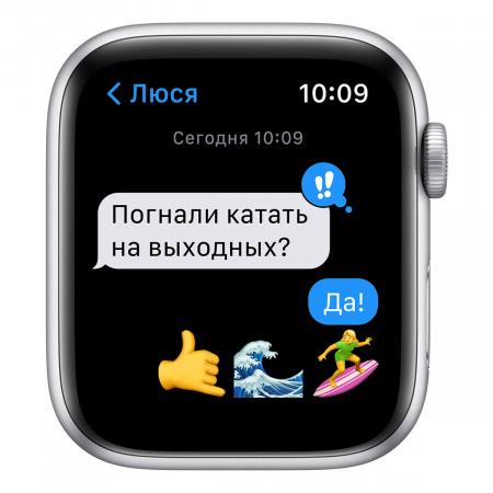 Apple Watch SE (2020), 44 мм корпус из алюминия серебристого цвета, спортивный ремешок цвета «синий омут» Apple Watch SE (2020), 44 мм корпус из алюминия серебристого цвета, спортивный ремешок цвета «синий омут»