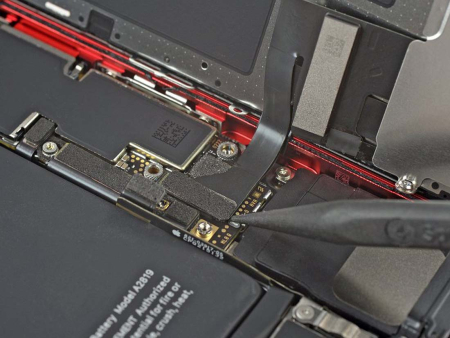 Замена верхнего динамика iPhone SE 2022