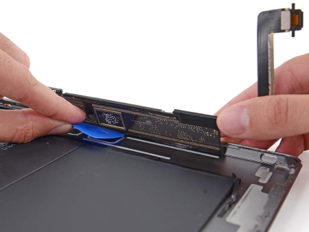 Ремонт материнской платы iPad 5