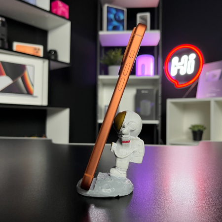 Уценка Apple iPhone 17 Pro Max 256Gb eSIM Cosmic Orange IMEI: 1264